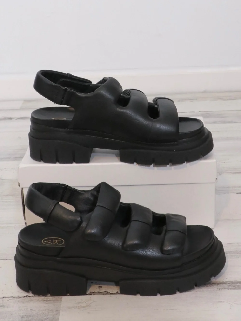 ASH Sun Black EU 41 (US Women's 11)